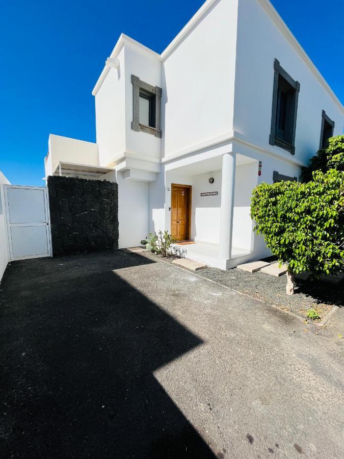 Villa Jasmine Плая Бланка Екстериор снимка