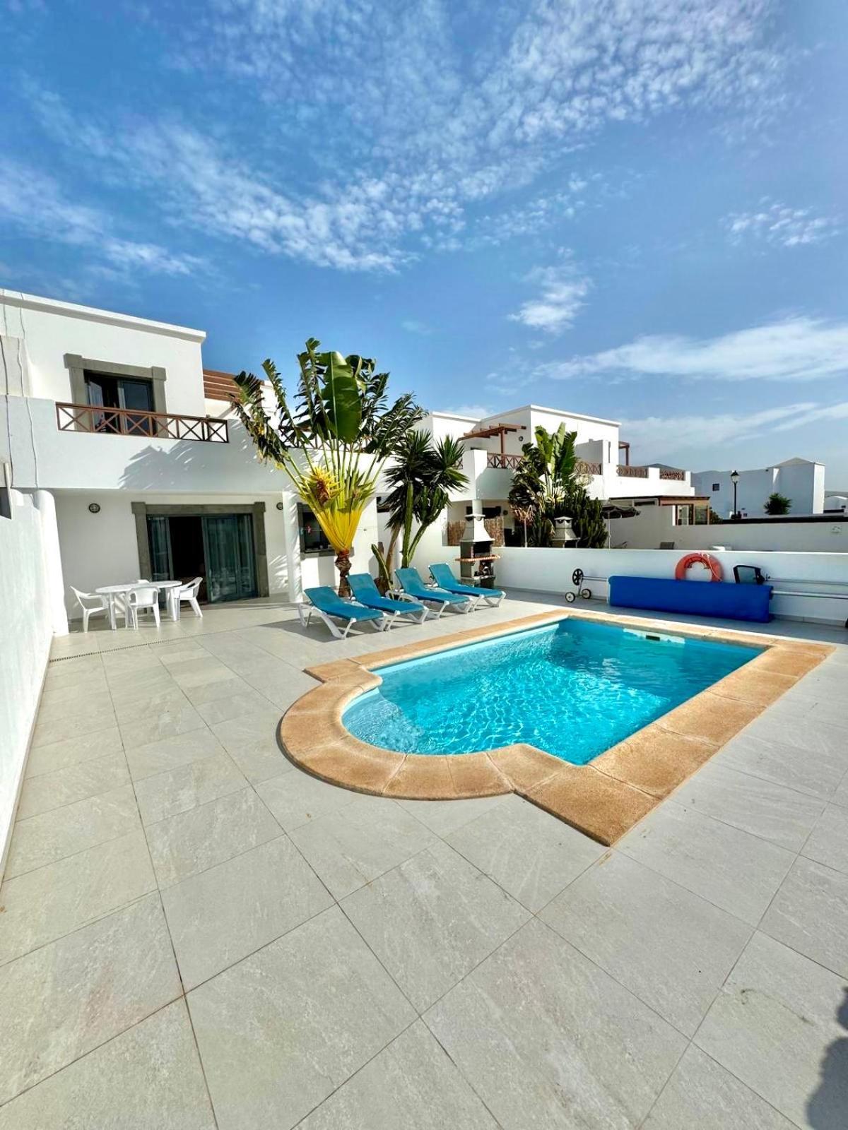 Villa Jasmine Плая Бланка Екстериор снимка
